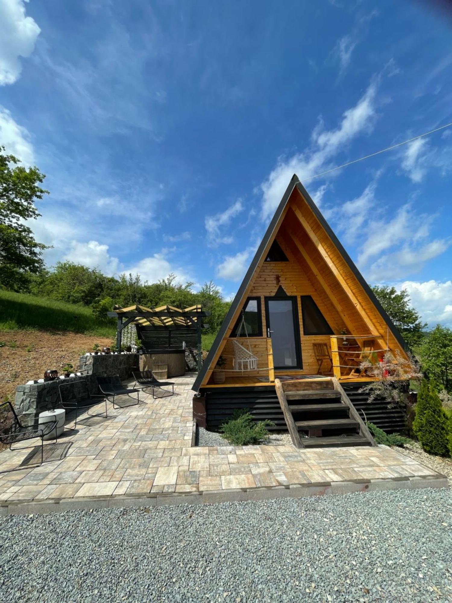 Camping A Frame 1 Transalpina Petresti